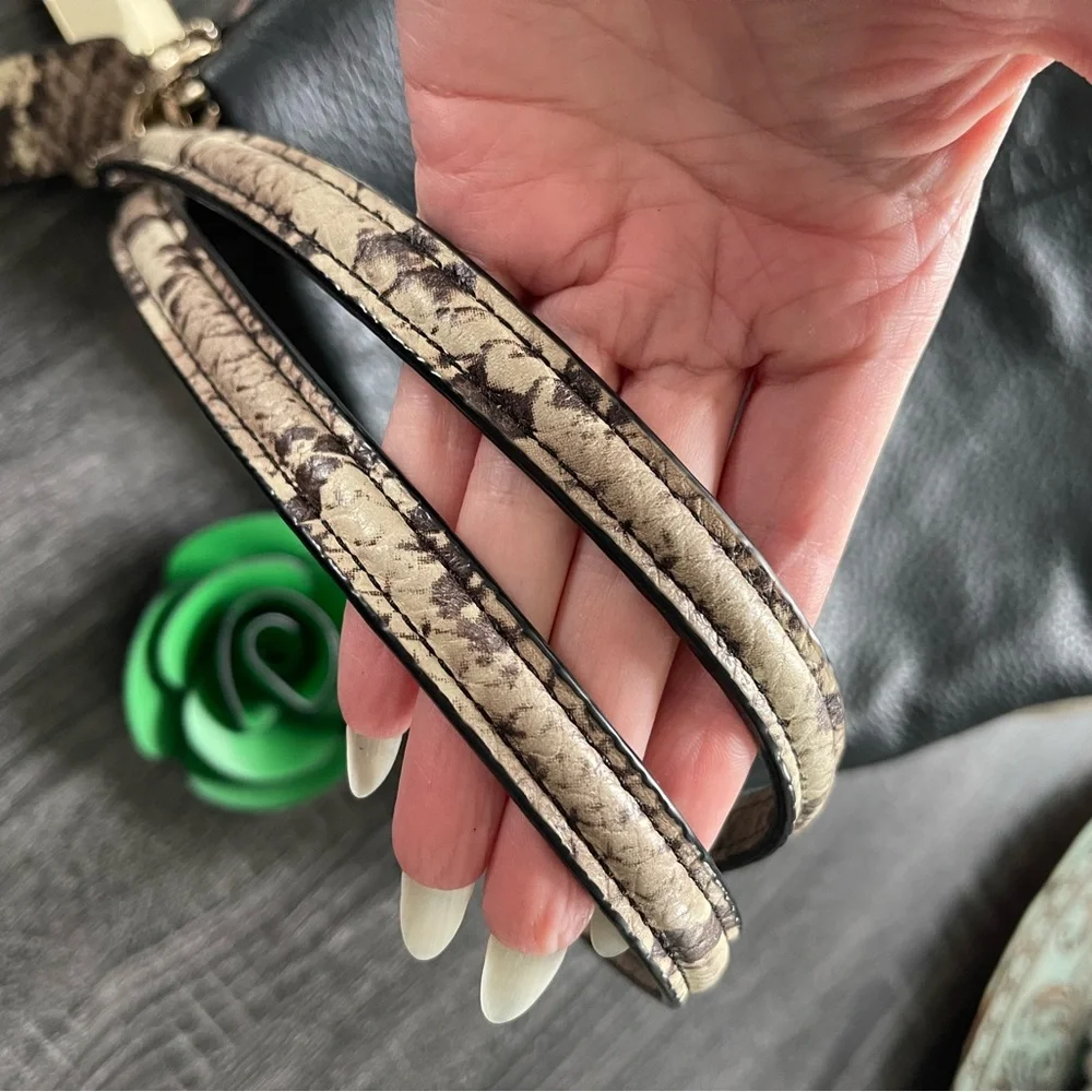 Coach Black and Cream Pebbled Leather Shoulder Bag - Picture 7 of 12